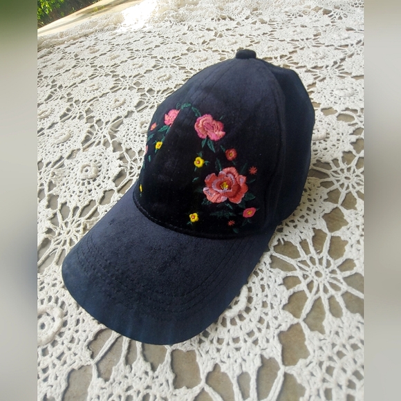 Rue21 Accessories - Vintage Rue21 Floral Embroidered Black Cap Hat Adjustable Strap | Spring Summer